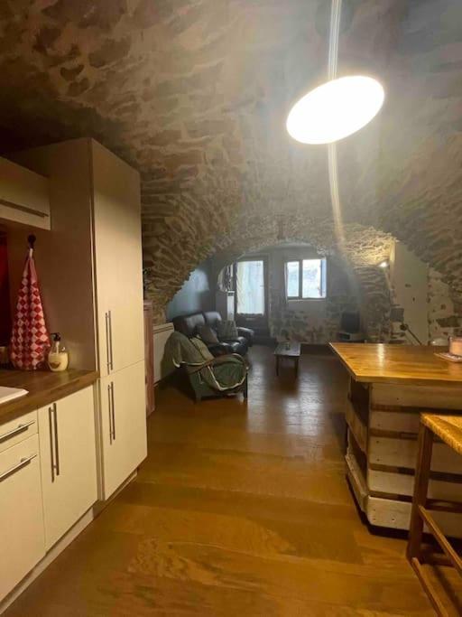 Charmante Cave Voutee 4 Personnes Saint-Jean-de-Fos Extérieur photo