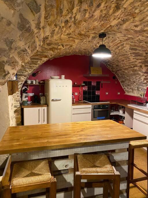 Charmante Cave Voutee 4 Personnes Saint-Jean-de-Fos Extérieur photo